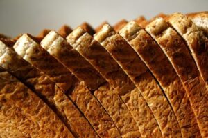 تغذیه نان حزقیال: 6 دلیل که مردم این نان را دوست دارند