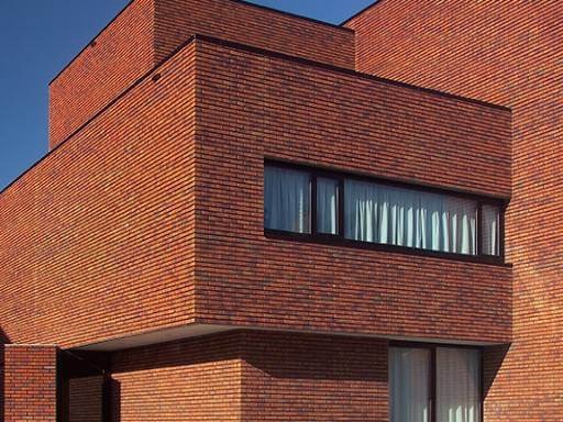 تفاوت آجر دست‌ساز و کارخانه‌ای